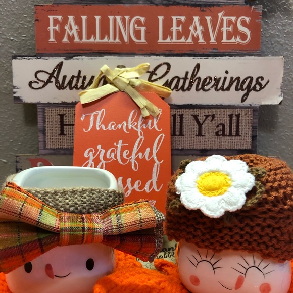 Fall/Thanksgiving Decor . AVAFORT Marshmallows Shaped Hot Chocolate Mini Mugs - Picture 2 of 3